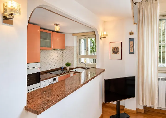 San Giovanni Prestige Flat By Rhr Roma